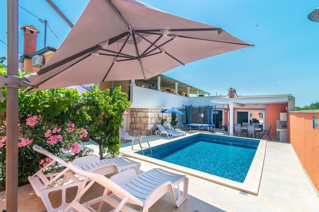 Holiday House Vlahovich Villa Tinjan Luaran gambar